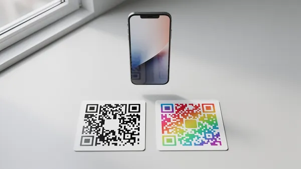 Two QR codes side by side comparing dynamic and static types